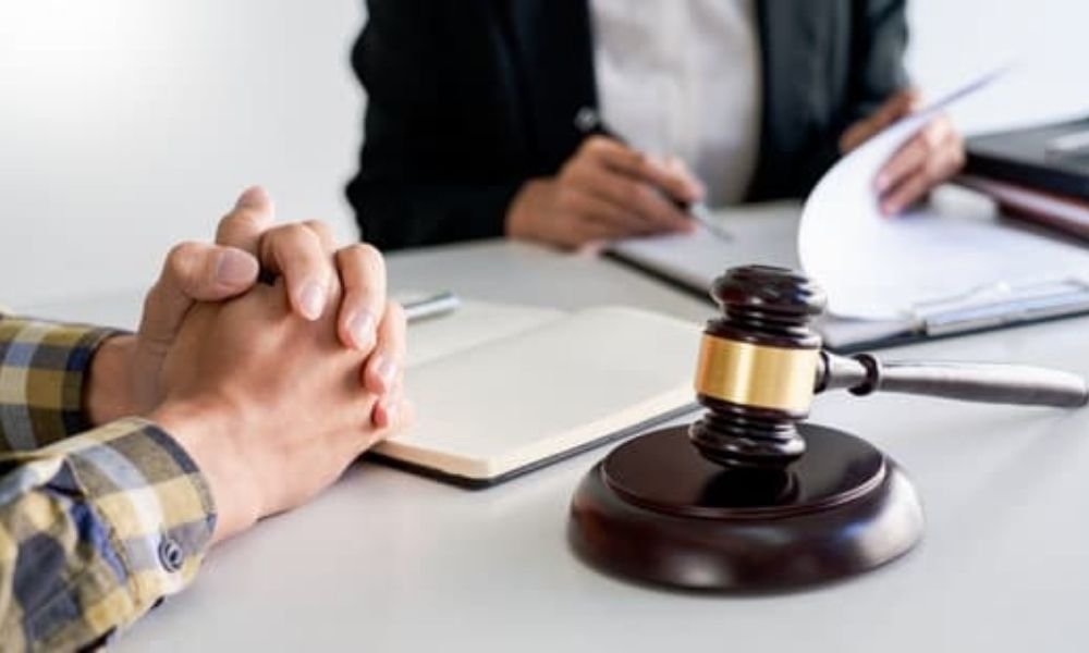 Luật sư xây dựng phương án bào chữa dựa trên hồ sơ như thế nào?