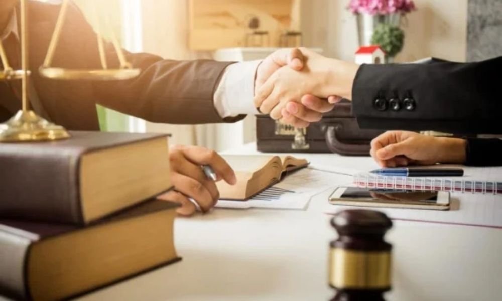 Dịch vụ luật sư tư vấn pháp luật lao động